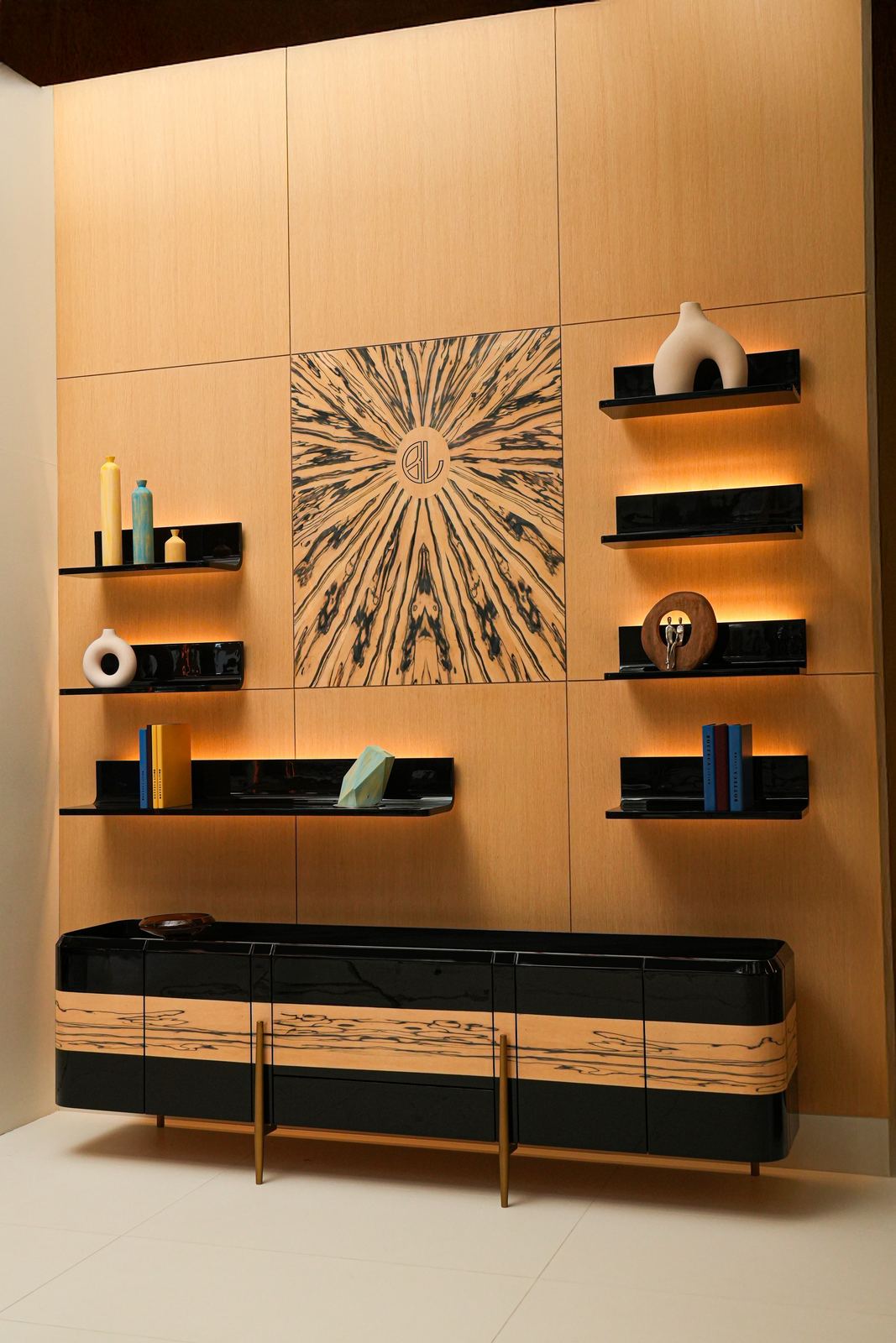 Flying Shelves, shelves