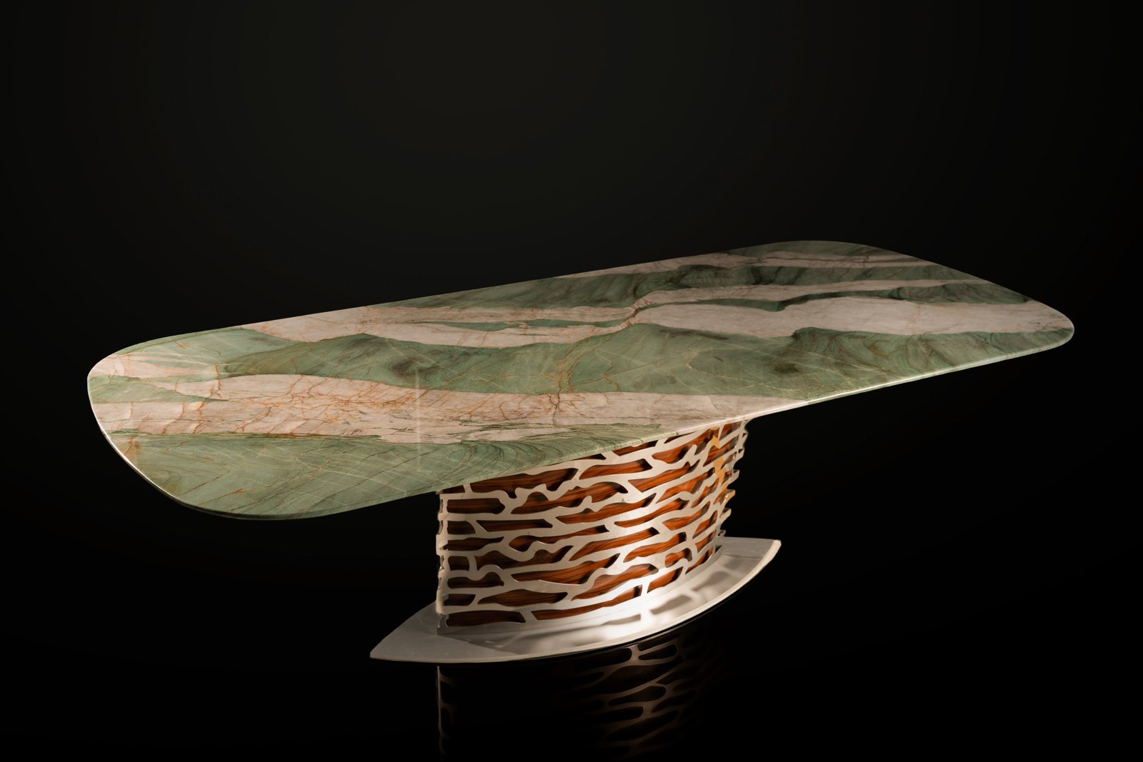 Amazonia, dining table