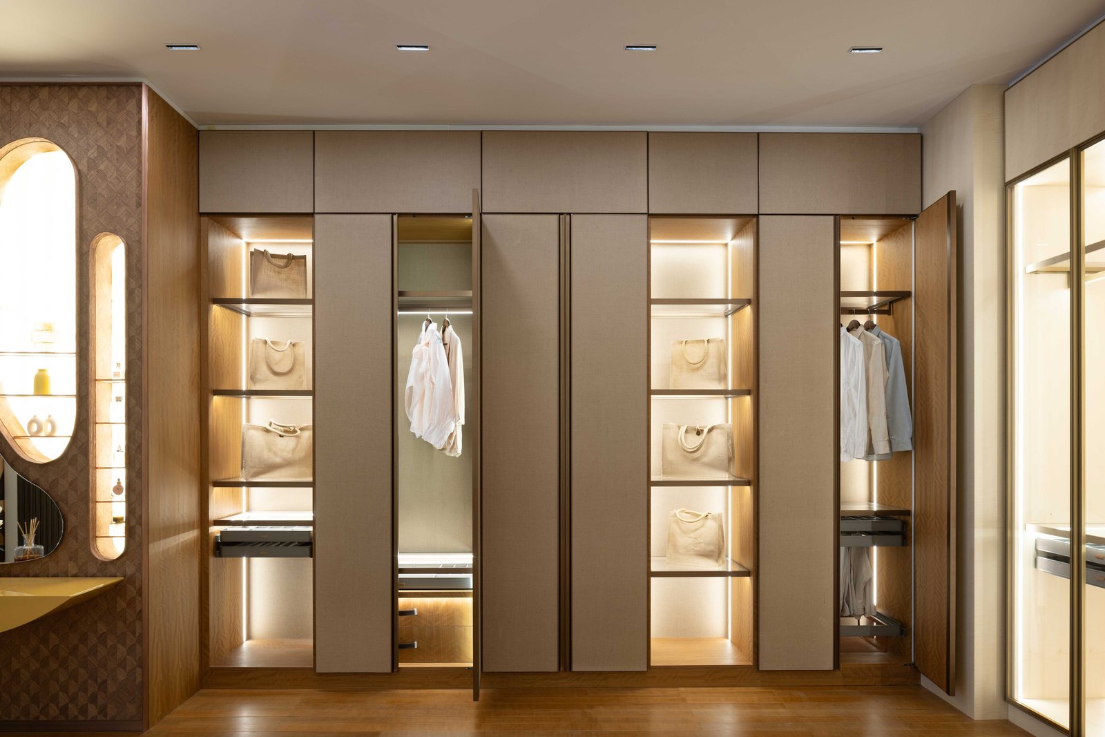 Bali, wardrobe system