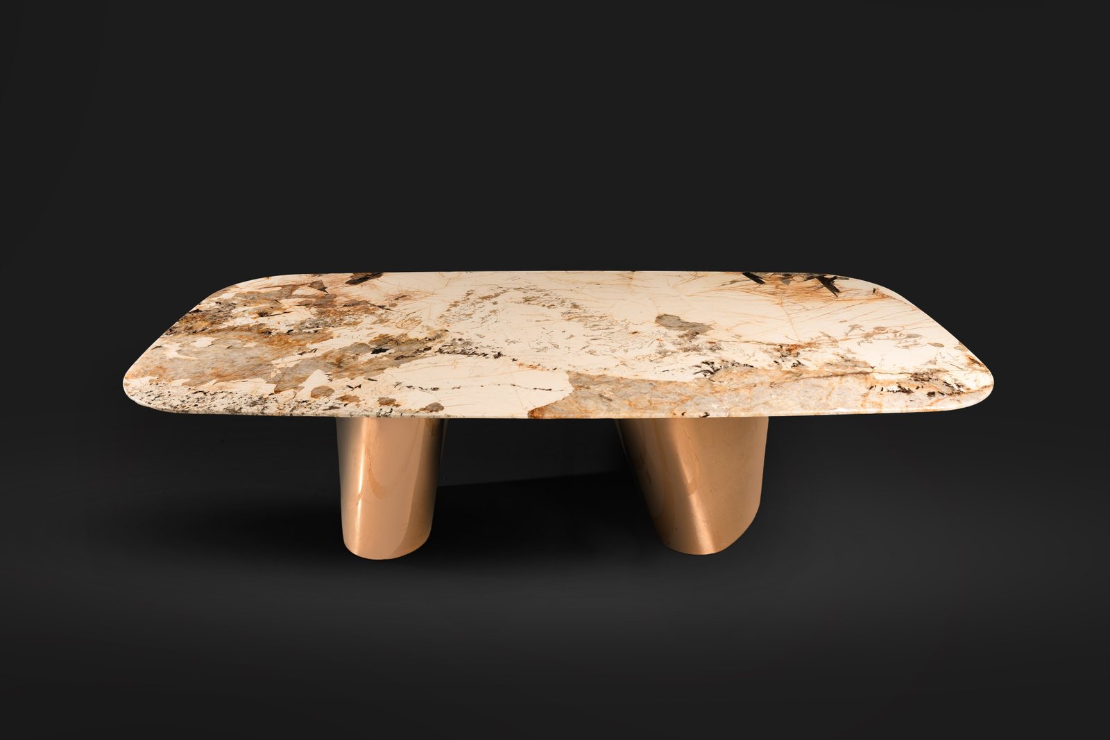 Lingoda, dining table