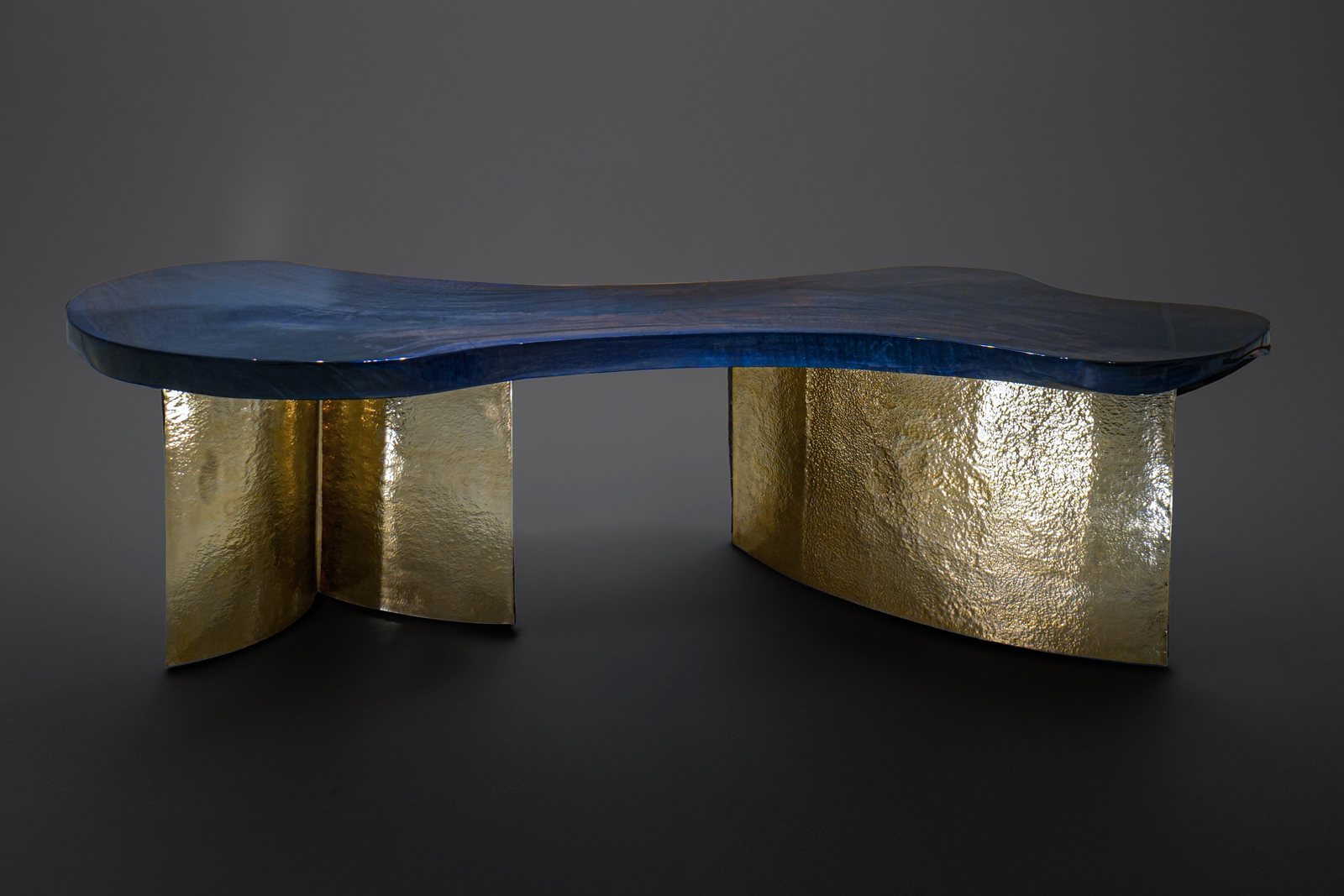 Platform, dining table